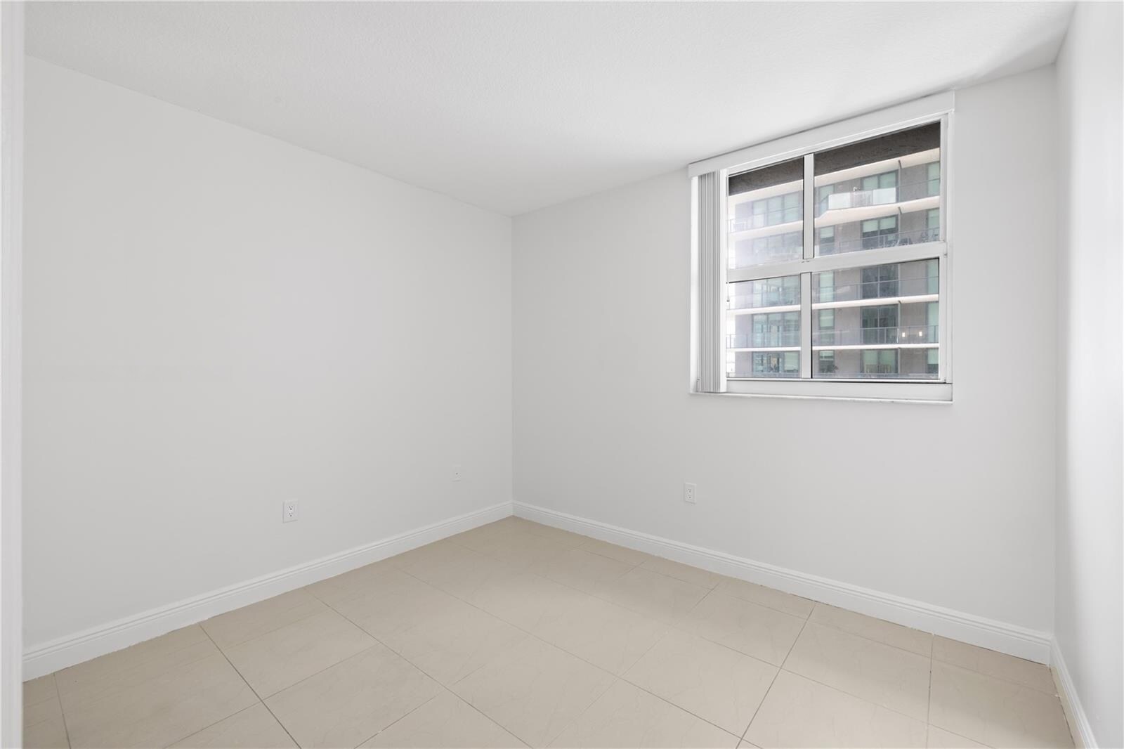 Building Photo - 1250 S Miami Ave