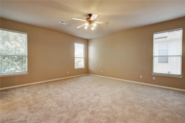 Building Photo - 1549 Homewood Cir