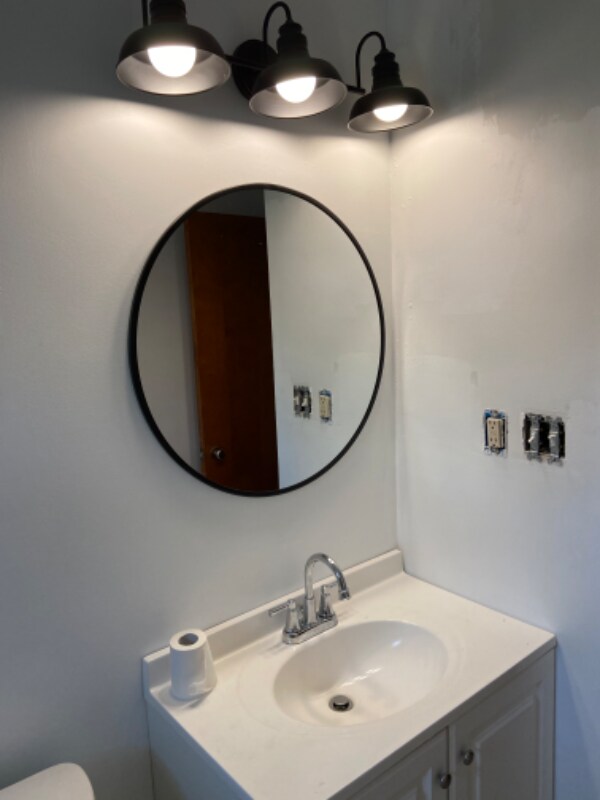 Building Photo - 123 Napoleon Rd