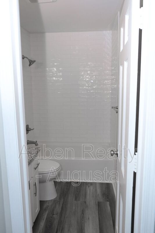 Building Photo - 1602 Johns Rd