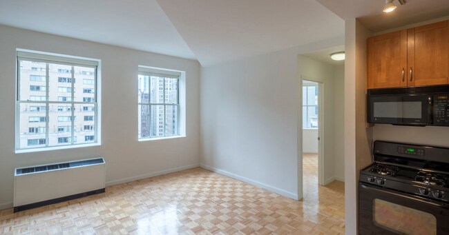 Interior Photo - 63 Wall Street