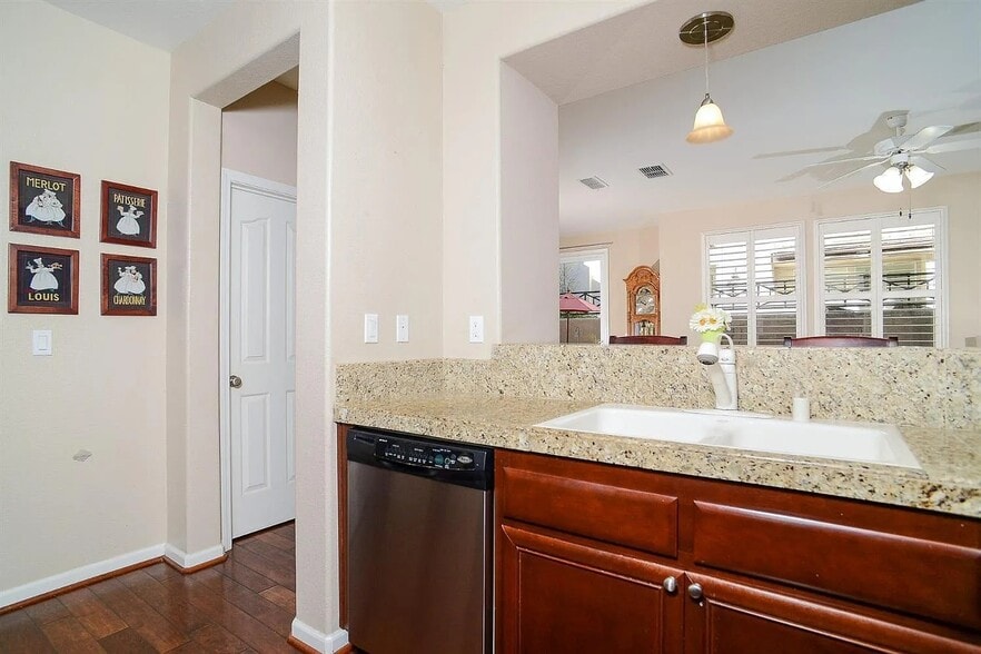 Building Photo - 1303 Rivage Cir