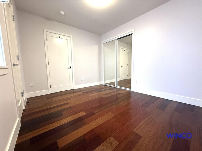 Building Photo - 263 Ralston St