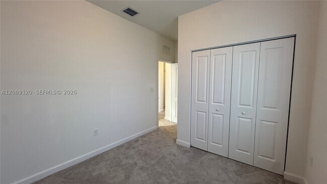 Building Photo - 679 SE 13th St Cir
