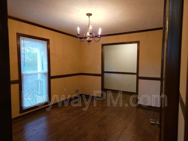 Building Photo - 299 Woodland Dr