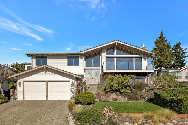 Building Photo - CLICK "REQUEST A TOUR" NOW!