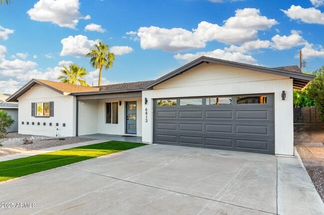 Building Photo - 6413 E Holly St