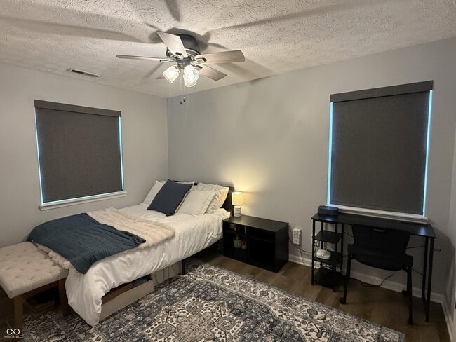 Building Photo - 12306 W Ridge Cir