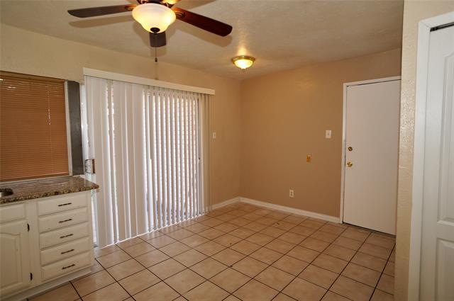 Building Photo - 4916 Crawford Dr