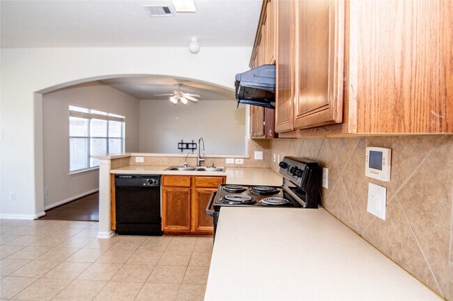 Building Photo - 25914 Chapman Falls Dr