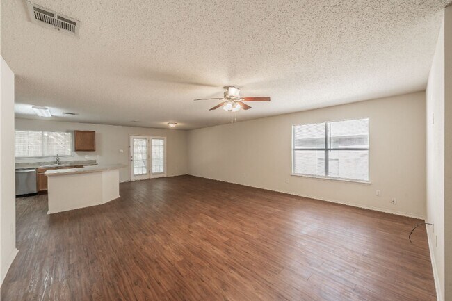 Building Photo - 10325 Bear Hollow Dr