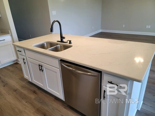 Building Photo - 1056 Stella Rd