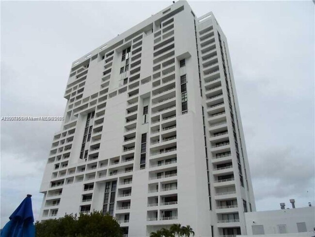 Building Photo - 20225 NE 34th Ct
