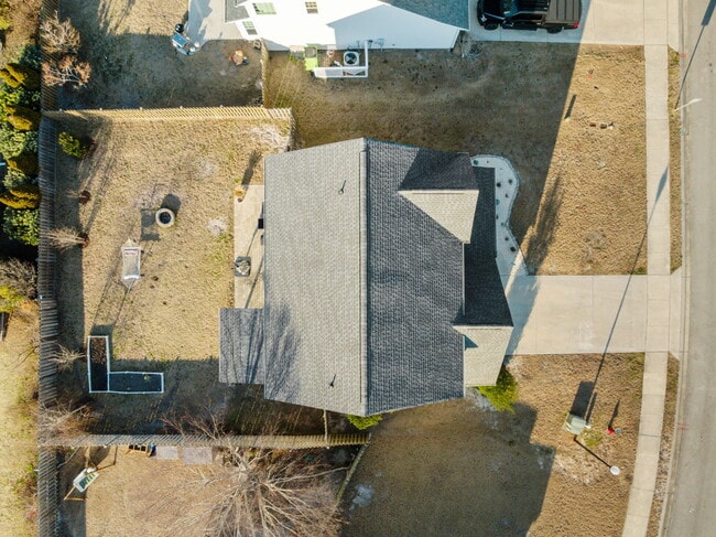 Building Photo - 115 Hampton Dr