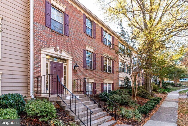 Building Photo - 3803 Green Ridge Ct