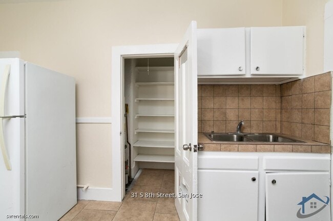 Building Photo - 31 S 8th St