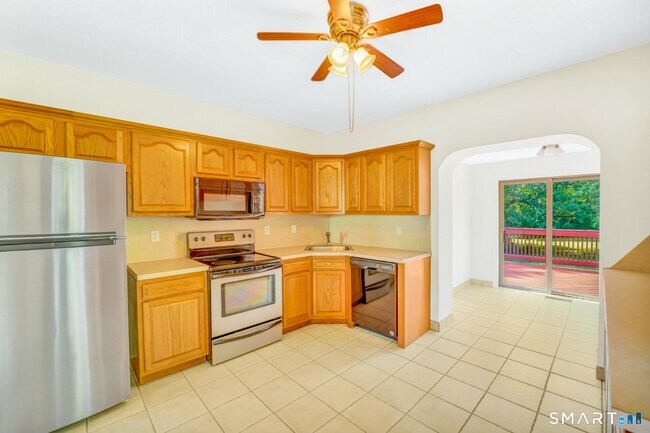 Building Photo - 29 Hazelhurst Ave