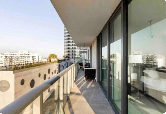 Building Photo - 501 NE 31st St