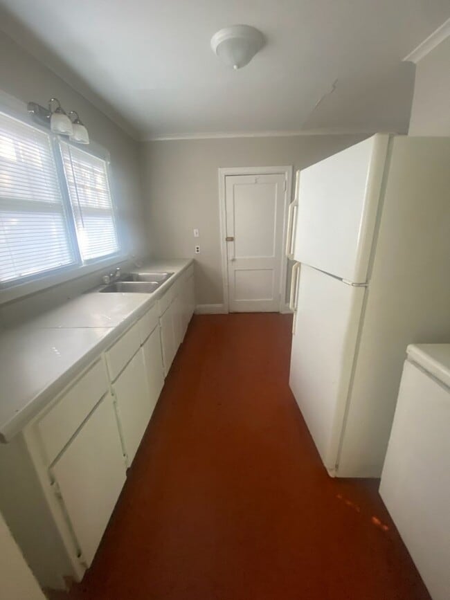 Building Photo - 214 23rd Ave