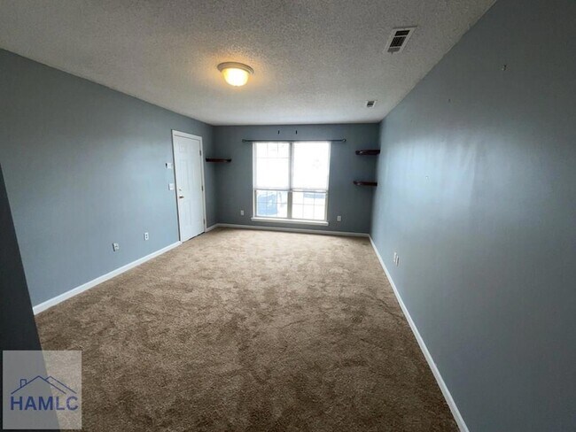 Building Photo - 215 Bridgemont Way