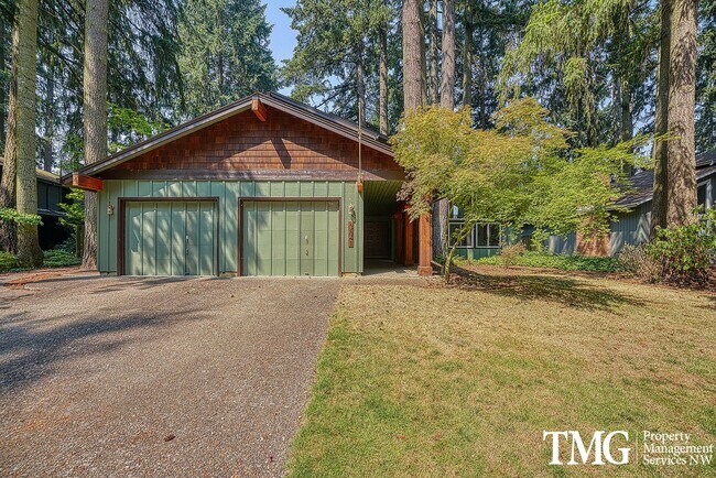 Building Photo - 3841 SE Madsen Ct