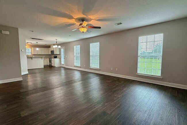 Building Photo - 309 Nashview Trail