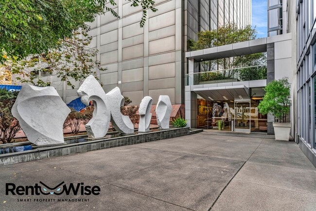 Building Photo - 631 Folsom St