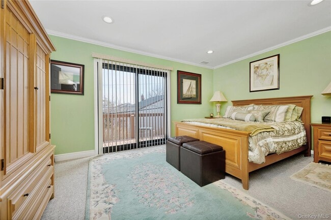 Building Photo - 4 Stanford Ct