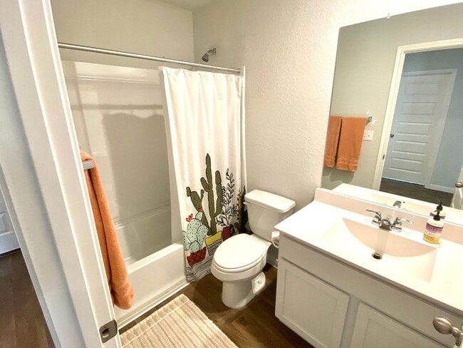 Building Photo - Modern Comfort Meets Peaceful Living – A s...