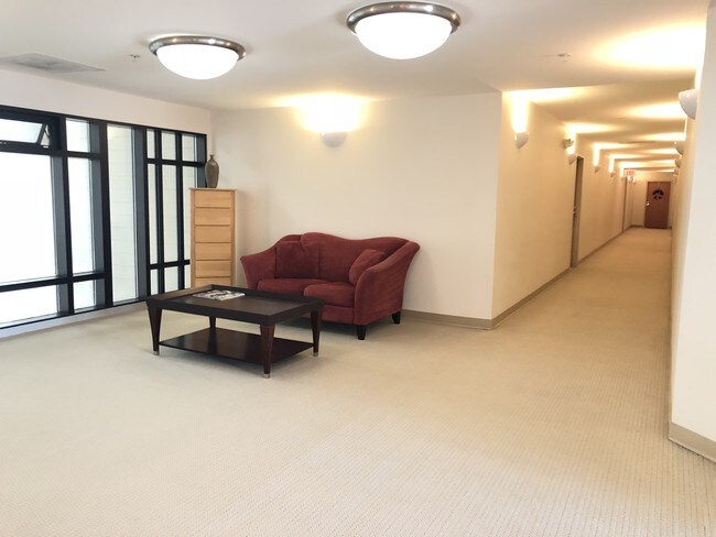 Building Photo - 2729 Gallows Rd