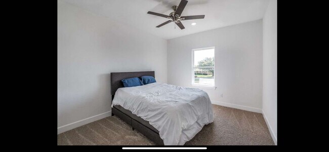 Building Photo - 5629 Woodlands Dr