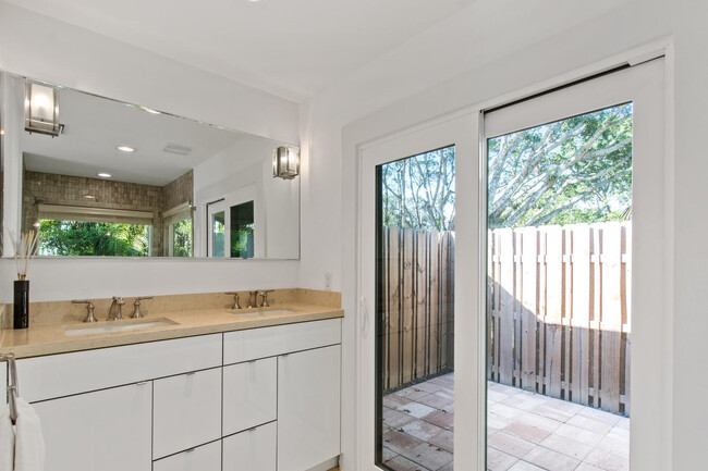 Building Photo - 11792 Wimbledon Cir