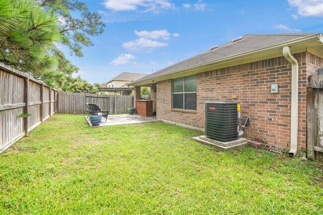 Building Photo - 10351 Whisper Bluff Dr