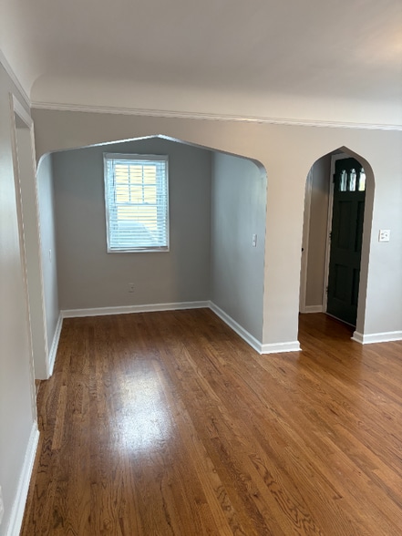 Building Photo - 1324 S 51st Ave