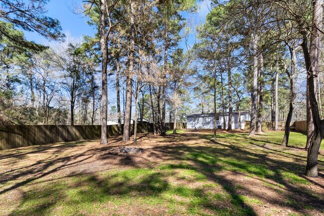 Building Photo - 4460 Grand Oaks Dr