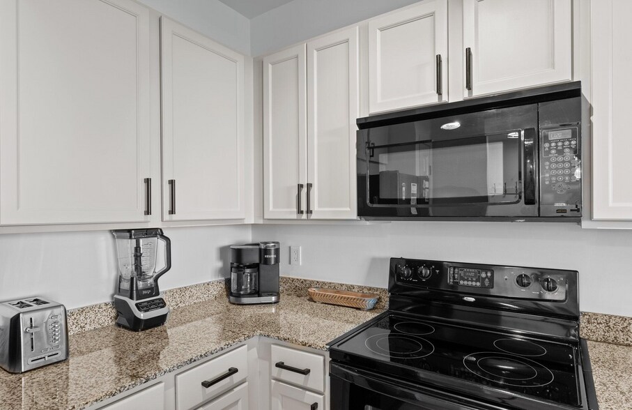 Building Photo - 4203 Indian Bayou Trl