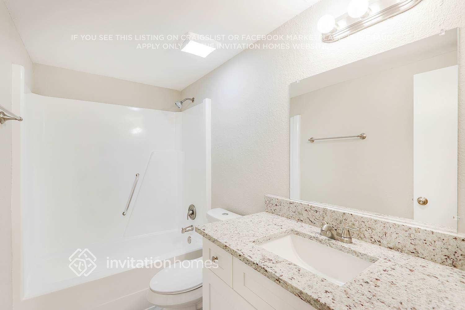Building Photo - 10104 Enchanted Oaks Ct