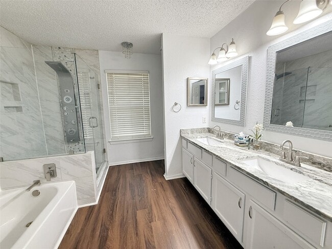 Building Photo - 1713 River Birch Dr