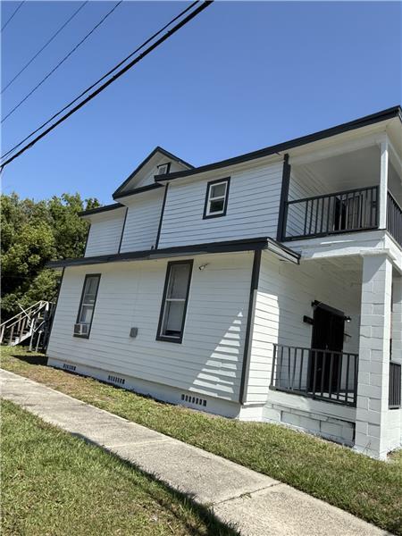 Building Photo - 3904 Stuart St