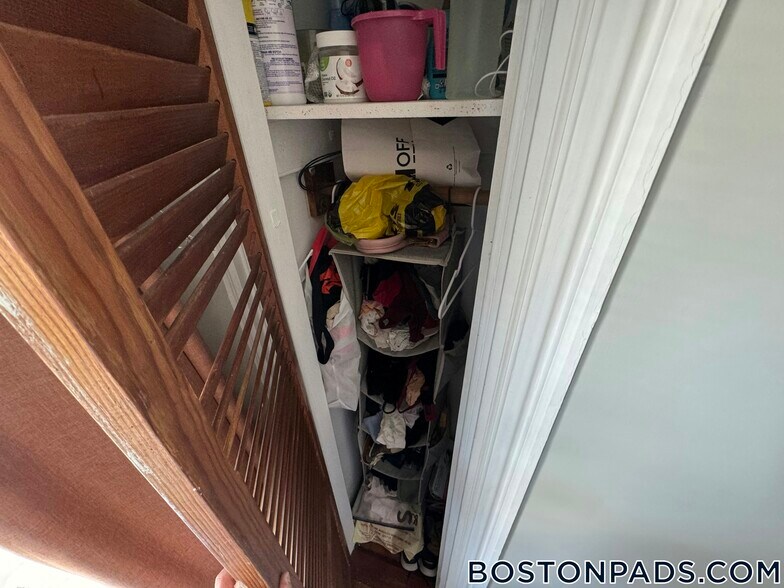 Building Photo - 140 Calumet St