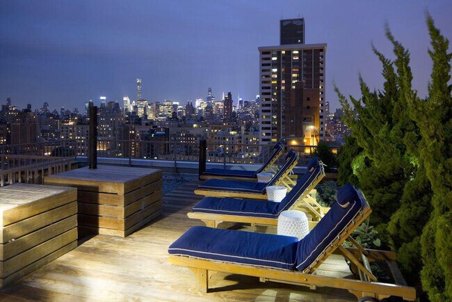 Building Photo - 58 W 91st St