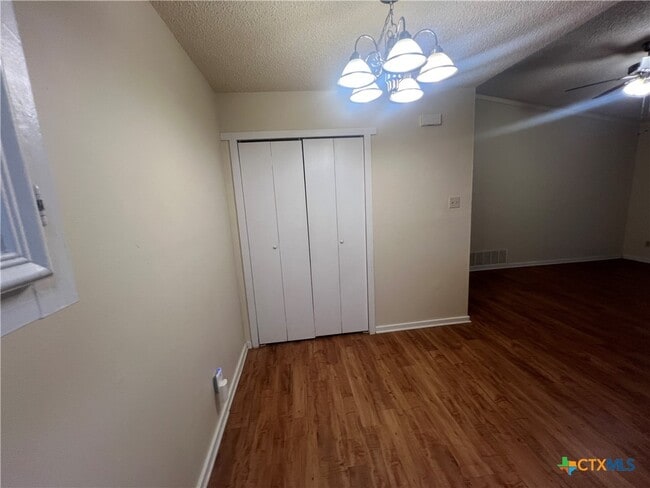 Building Photo - 1524 Shannon Cir