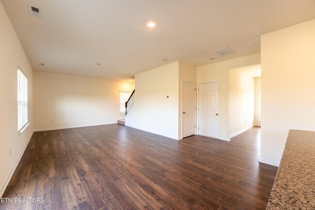 Building Photo - 322 Heritage Crossing Dr