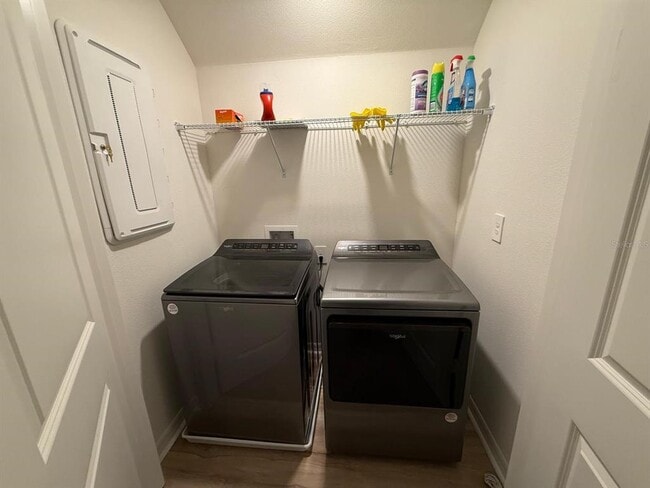 Building Photo - 9348 Westside Hls Dr