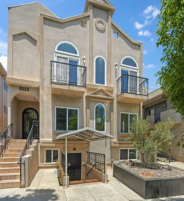 Building Photo - 9323 Alcott St