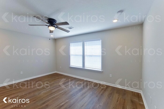 Building Photo - 13 Burnt Oak Cir