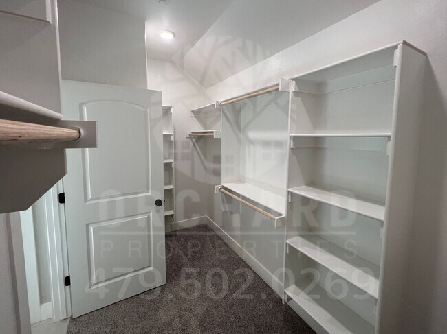 Building Photo - Farmington- Single-Family Home- Stunning Chase Plan