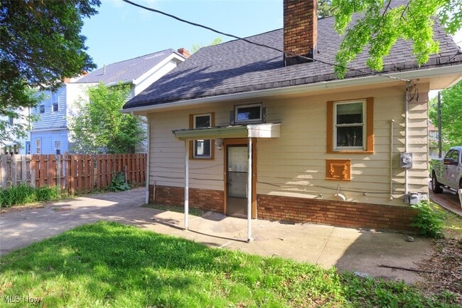 Building Photo - 3318 Tullamore Rd