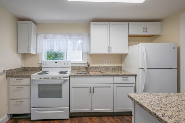 Building Photo - 177 Chestnut St