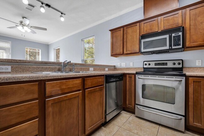 Building Photo - 2400 Fred Smith Rd